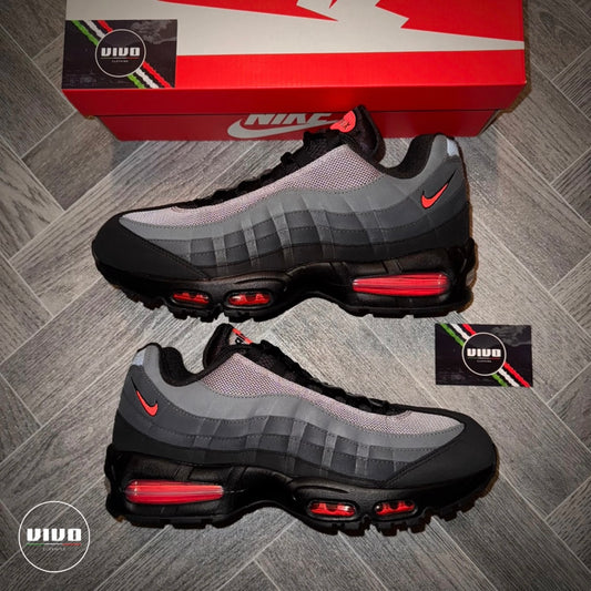 Nike Air Max 95's - Crimson Red