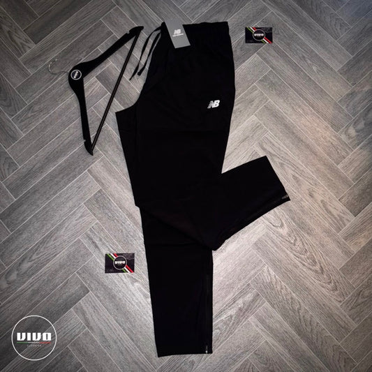 New Balance Sport Essential Woven Jogger - Black