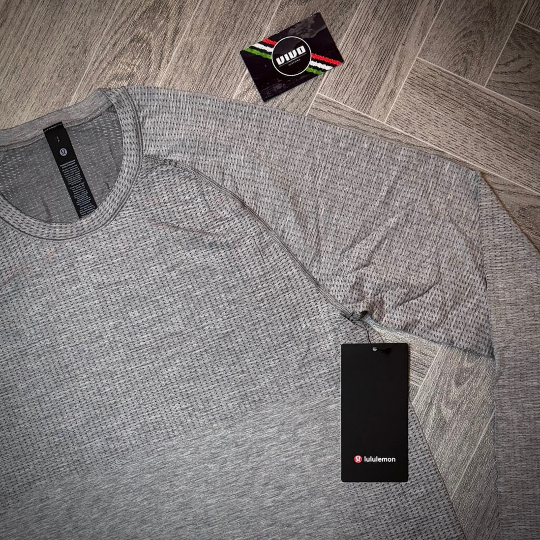 Lululemon Metal Vent Tech Long-Sleeve Shirt - Slate/White – Vivo