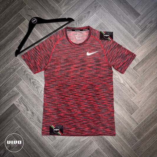 Nike 1.0 Tech Knit - Crimson Red