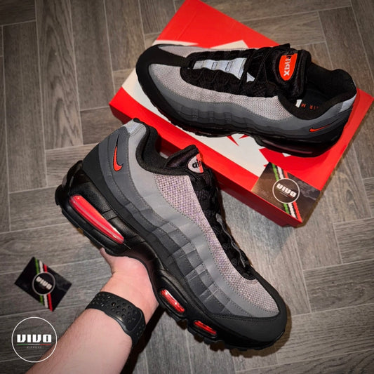 Nike Air Max 95's - Crimson Red