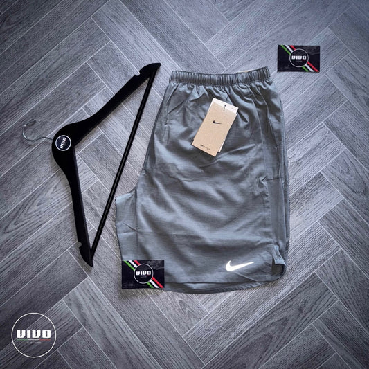 Nike 7” Challenger Shorts - Grey