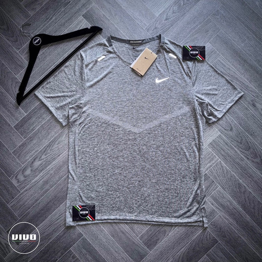 Nike Rise 365 T-Shirt - Smoke Grey