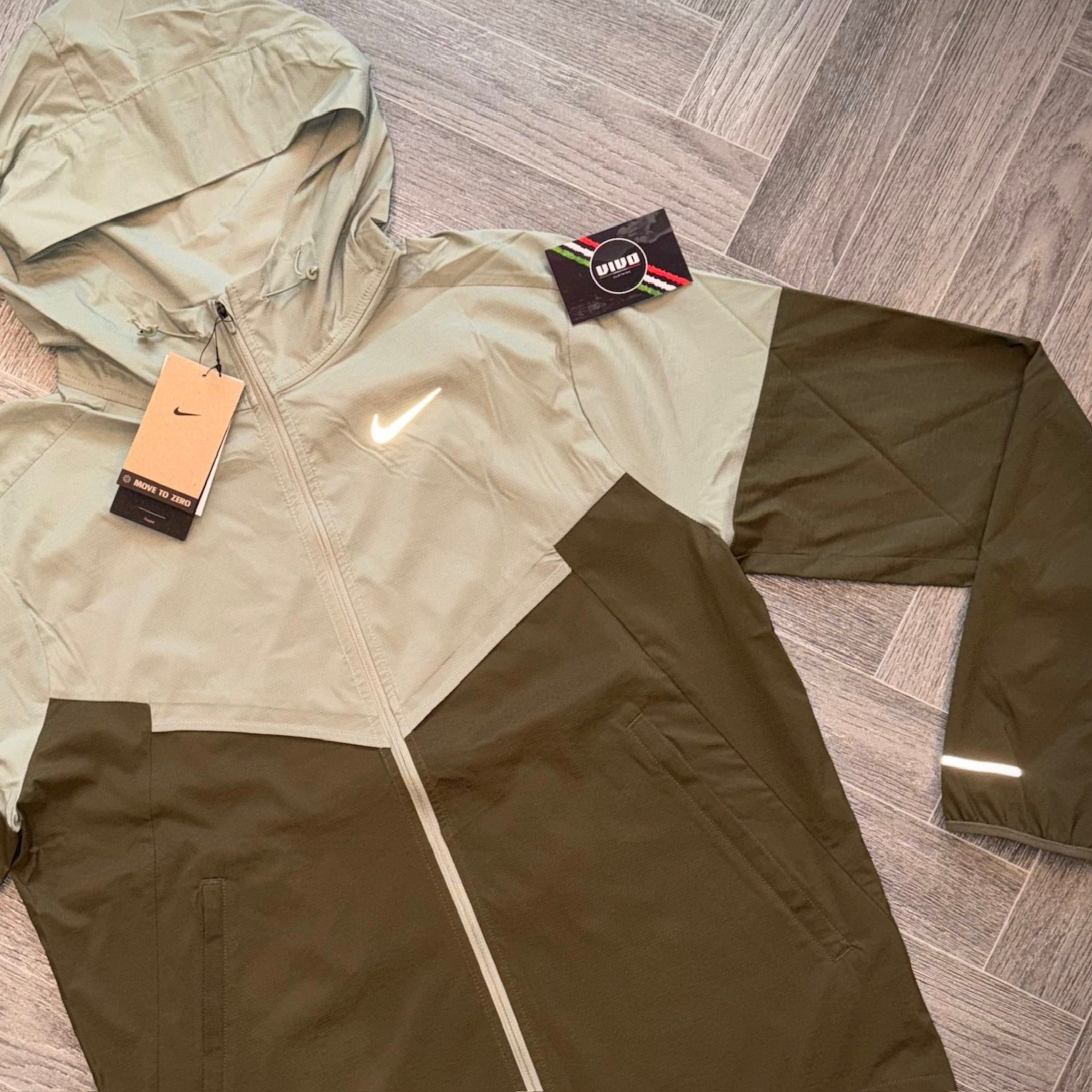 Jade Horizon Nike Impossibly Light Windrunner